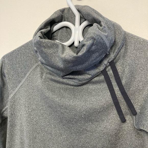 Nike Pro Dri Fit cowl pullover - Picture 4 of 9
